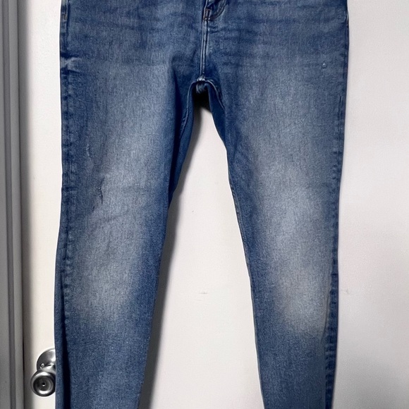 Zara Women's Denim Blue Skinny Jeans - Picture 3 of 10